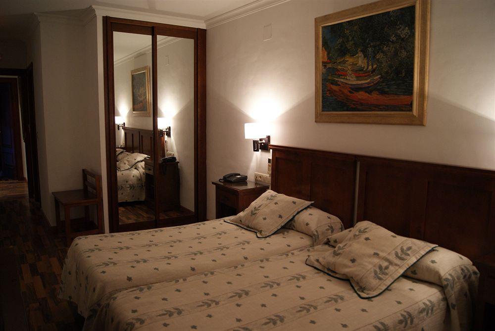 Hotel Mulhacen Guadix Kültér fotó